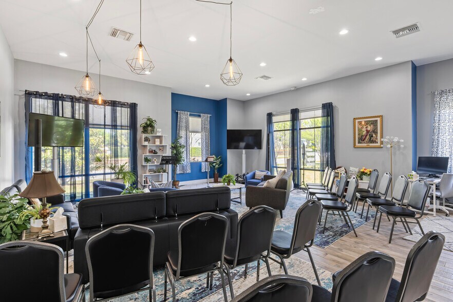 More Photos Of 960 International Pky, Lake Mary Medical For Lease