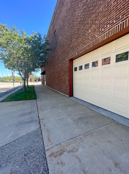 More Photos Of 223 Broadway Ave N, Rochester Office Residential For Sale