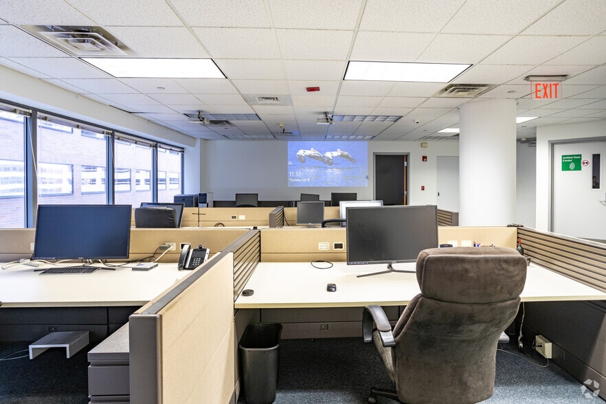 More Photos Of 1835 Market St, Philadelphia Office For Lease