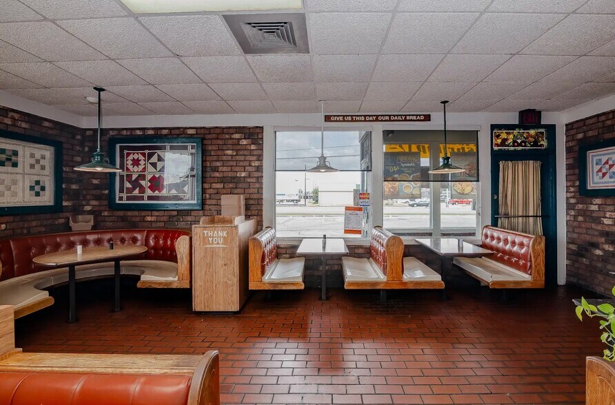 More Photos Of 4201 N Navarro St, Victoria Fast Food For Sale