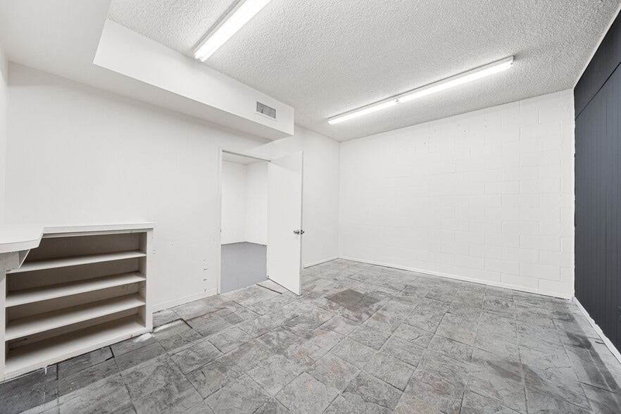 More Photos Of 372 N Mt. Vernon Ave, Colton Warehouse For Sale