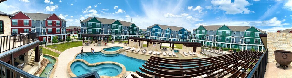 More Photos Of 2888 Nash St, Bryan Apartments For Sale