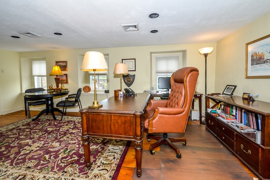 More Photos Of 69 E Oakland Ave, Doylestown Office For Sale