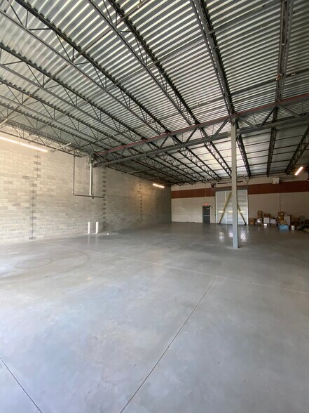 More Photos Of 3401 N Market St, Wilmington Auto Repair For Sale