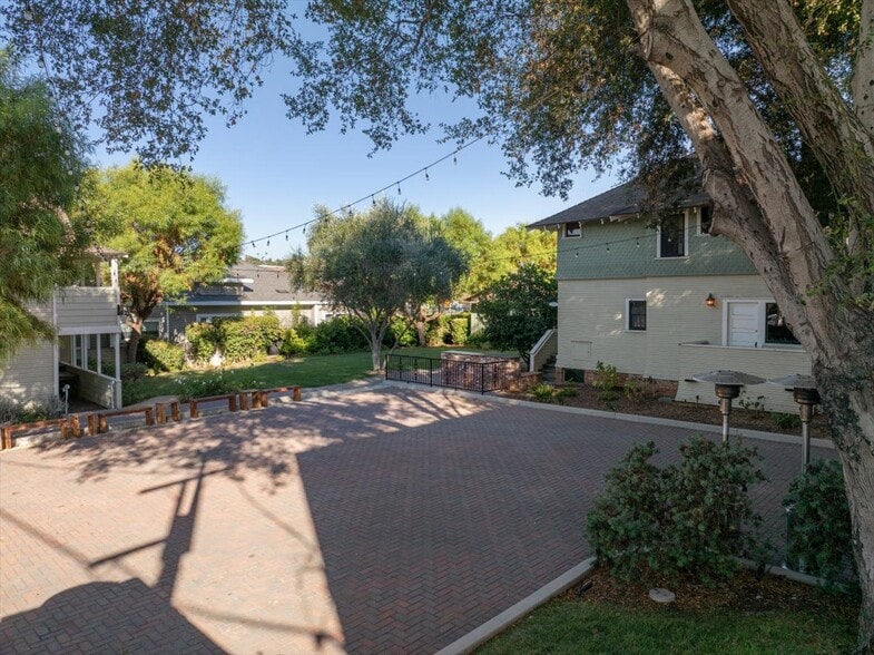 More Photos Of 136-140 W 3rd Ave, Escondido Office For Sale