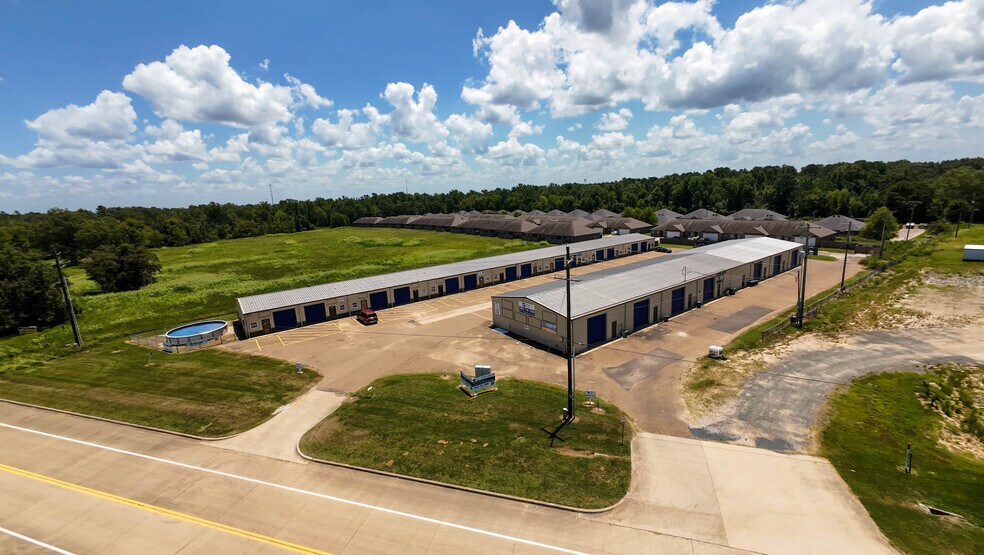 More Photos Of 4103 Kramer Ln, Texarkana Warehouse For Lease