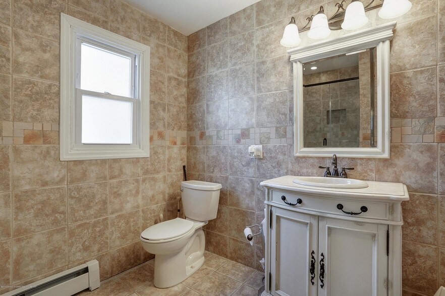More Photos Of 937 US Highway 9, Sayreville Freestanding For Sale
