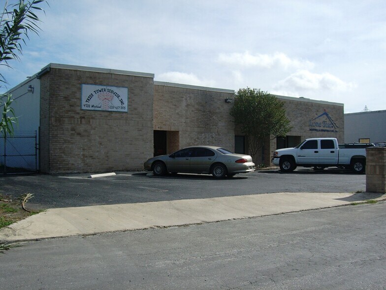 More Photos Of 4731-4733 Whirlwind St, San Antonio Warehouse For Lease