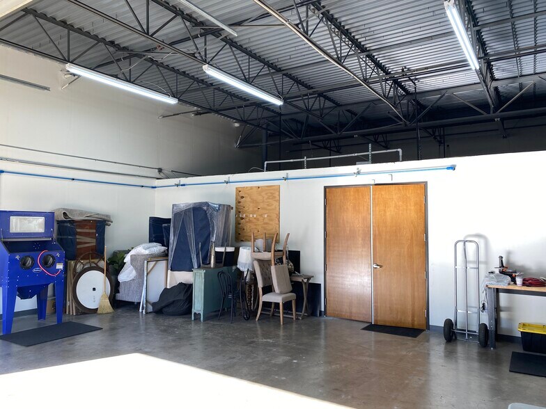 More Photos Of 616 Henrietta Creek Rd, Roanoke Light Distribution For Lease