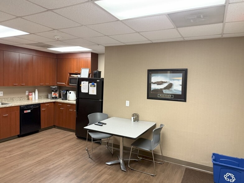 More Photos Of 1340 Matthews Township Pky, Matthews Medical For Sale