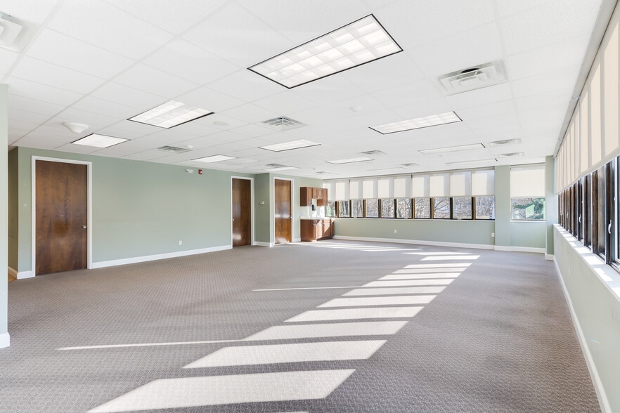 More Photos Of 200 E Eckerson Rd, New City Medical For Lease