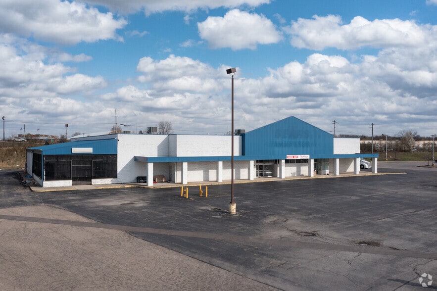 More Photos Of 7900 Tylersville Square Rd, West Chester Freestanding For Sale