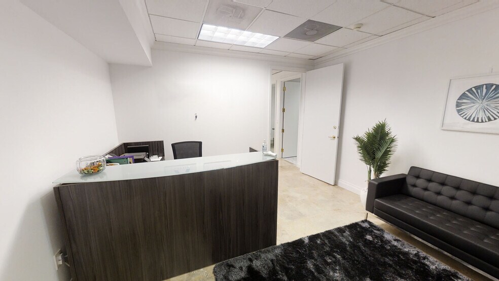 More Photos Of 262-264 Almeria Ave, Coral Gables Office For Lease