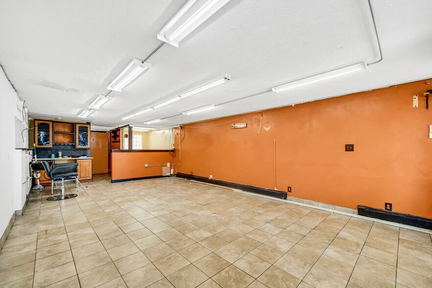 More Photos Of 1859 E 87th St, Chicago Storefront Retail Office For Sale