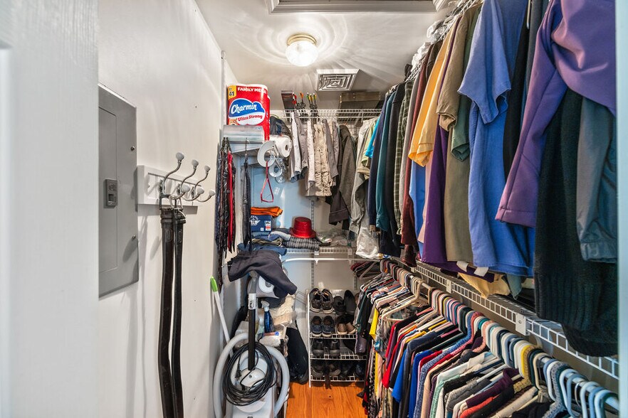 More Photos Of 40 Hospital Rd, Gettysburg Hotel For Sale