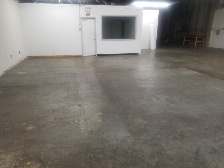 More Photos Of 620 S Clarence St, Los Angeles Manufacturing For Lease