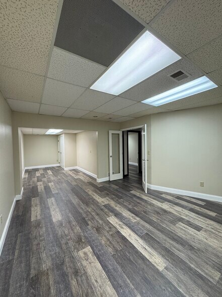 More Photos Of 5126-5130 Blazer Memorial Pky, Dublin Office For Lease