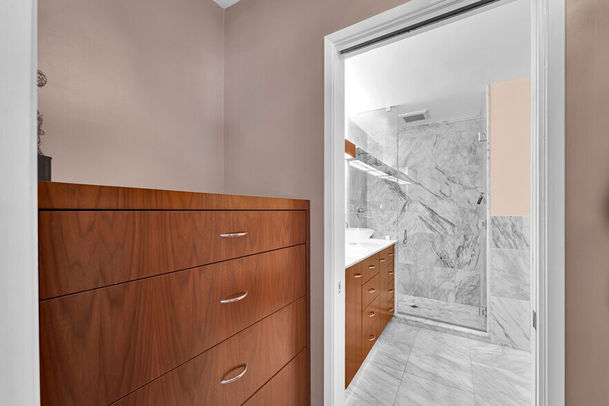 More Photos Of 4227 Van Nuys Blvd, Sherman Oaks Apartments For Sale