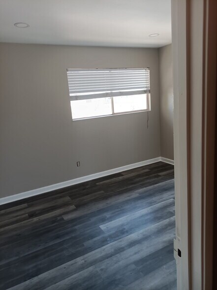 More Photos Of 1680-1695 Ellen Ave, Merced Apartments For Sale