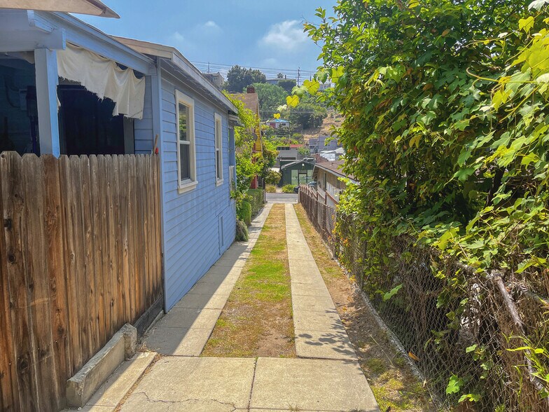 More Photos Of 1859-1861 1/2 Echo Park Ave, Los Angeles Apartments For Sale