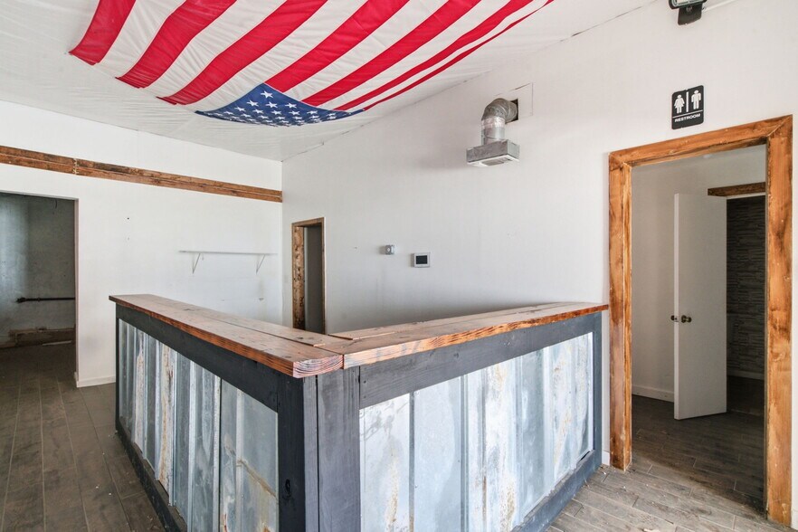 More Photos Of 100 W Central Ave, Comanche General Retail For Sale