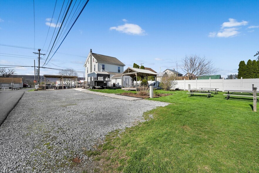 More Photos Of 9684 Old 22, Bethel Restaurant For Sale