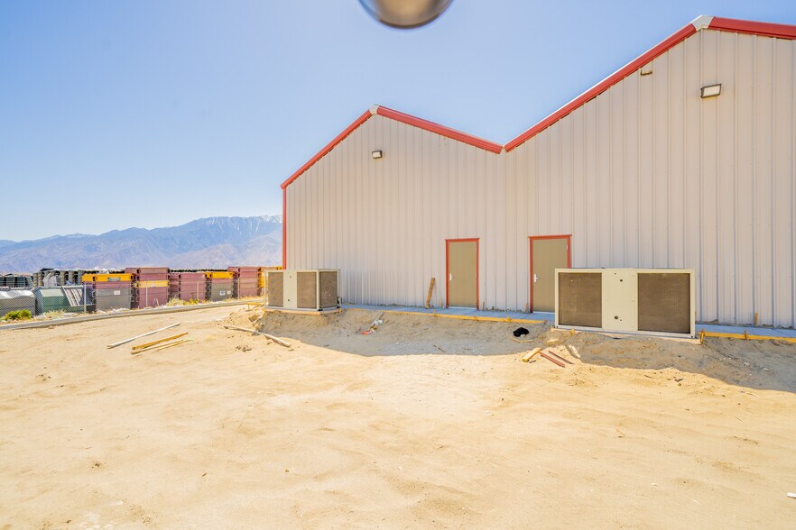 More Photos Of 65253 San Jacinto Ln, Desert Hot Springs Warehouse For Sale