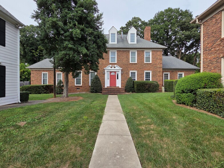 More Photos Of 5511 Monroe Rd, Charlotte Office For Sale