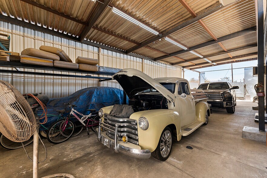 More Photos Of 7438 Varna Ave, North Hollywood Warehouse For Sale