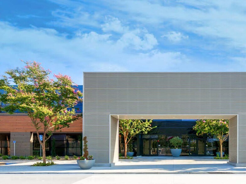 More Photos Of 924 Overland Ct, San Dimas Office For Sale