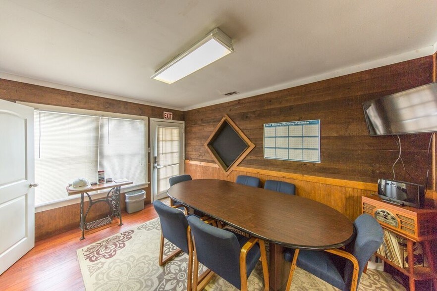 More Photos Of 1502 Main St, Seabrook Office Residential For Lease