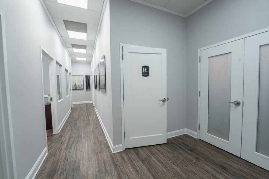 More Photos Of 152 Islip Ave, Islip Medical For Sale