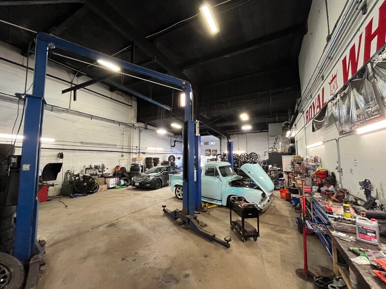 More Photos Of 108 Clematis Ave, Waltham Unknown For Lease