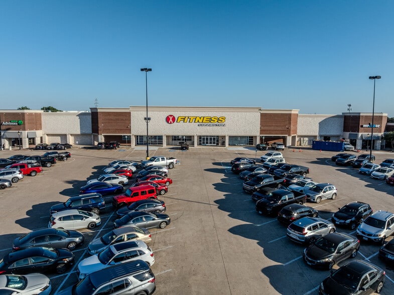 More Photos Of 2810 E Trinity Mills Rd, Carrollton Unknown For Lease