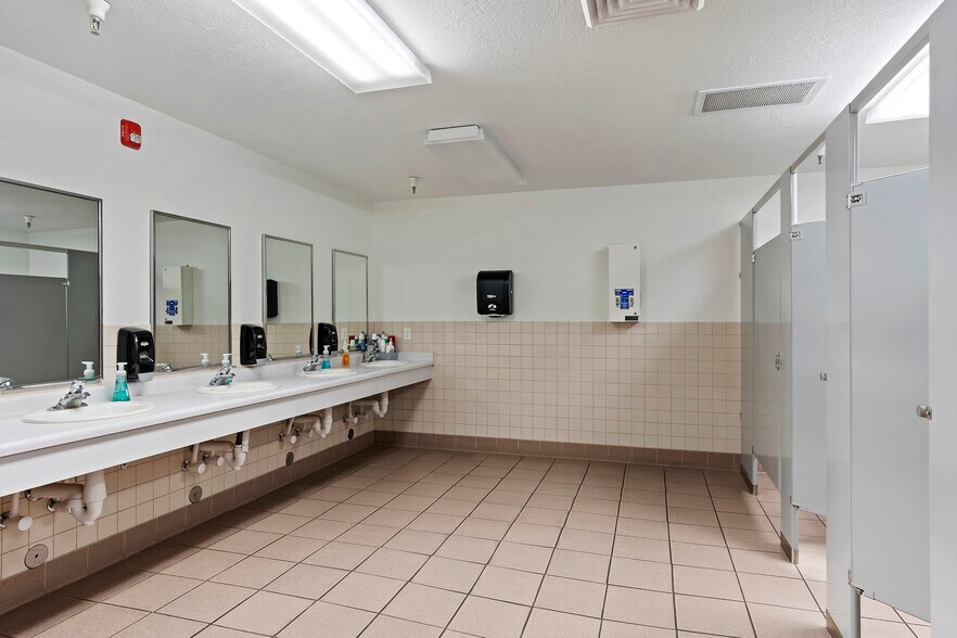 More Photos Of 155 31st St, Ogden Research And Development For Sale