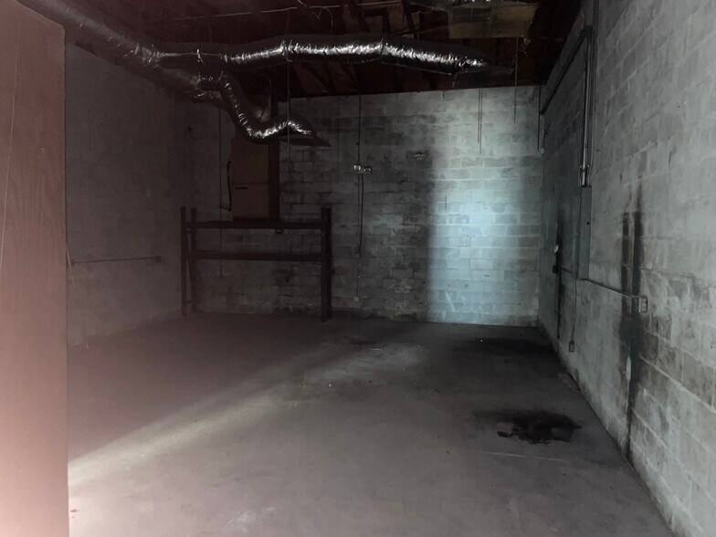 More Photos Of 4131 Lenox Ave, Jacksonville Warehouse For Lease