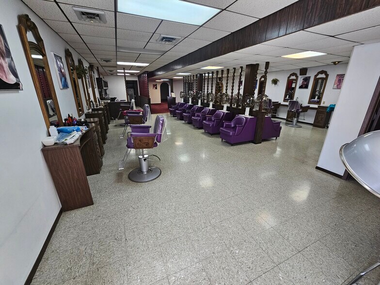 More Photos Of 504 S 4th St, Ste Genevieve Medical For Sale