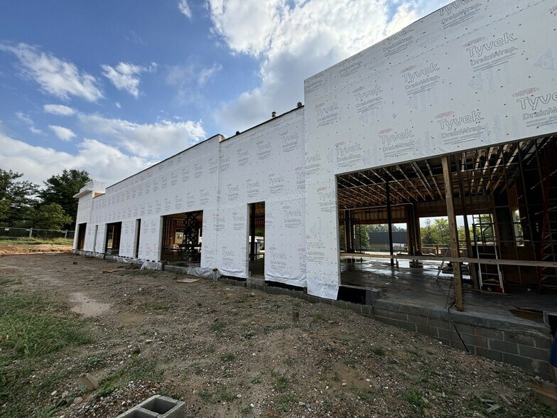 More Photos Of 7561 Washington Blvd, Elkridge General Retail For Sale