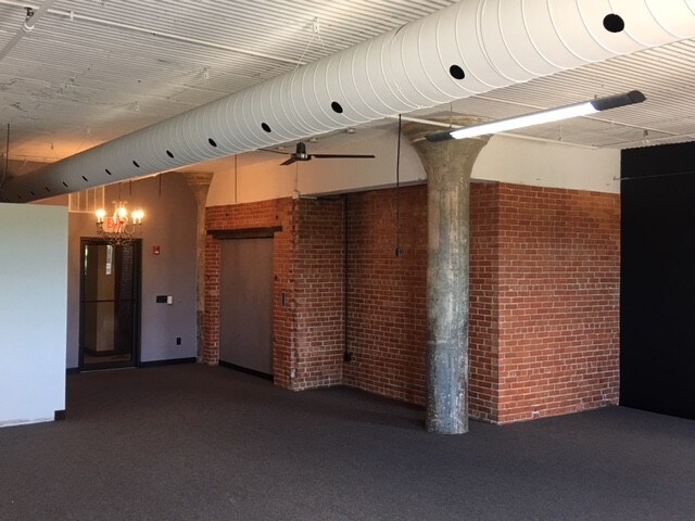 More Photos Of 700 16th St NE, Cedar Rapids Office For Lease