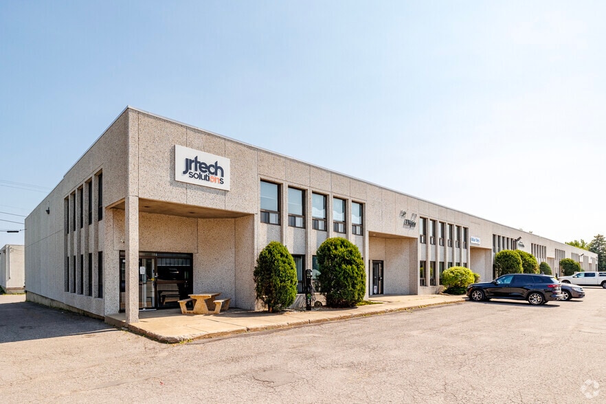 Primary Photo Of 2337-2365 Rue Rue Guénette, Saint-Laurent Warehouse For Sale