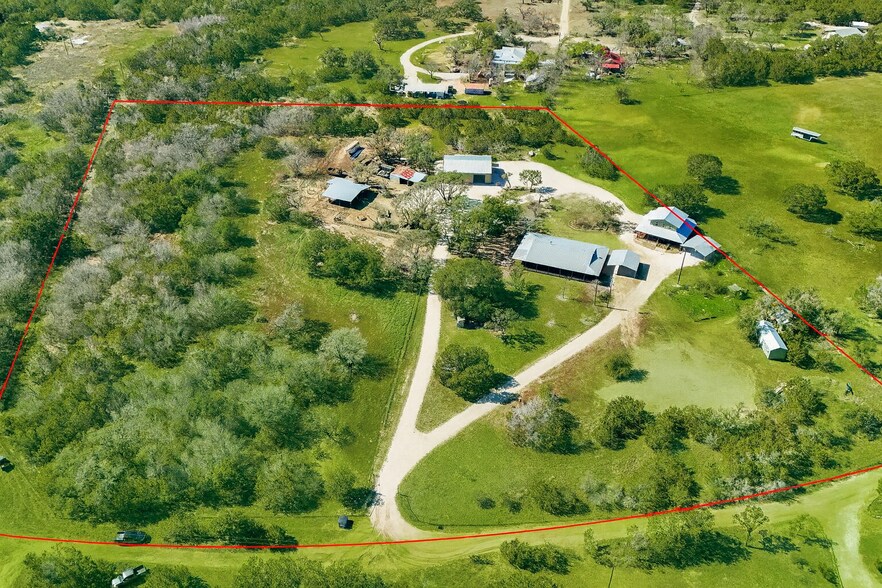 Primary Photo Of 165 Mari B Dr E, Center Point Flex For Sale