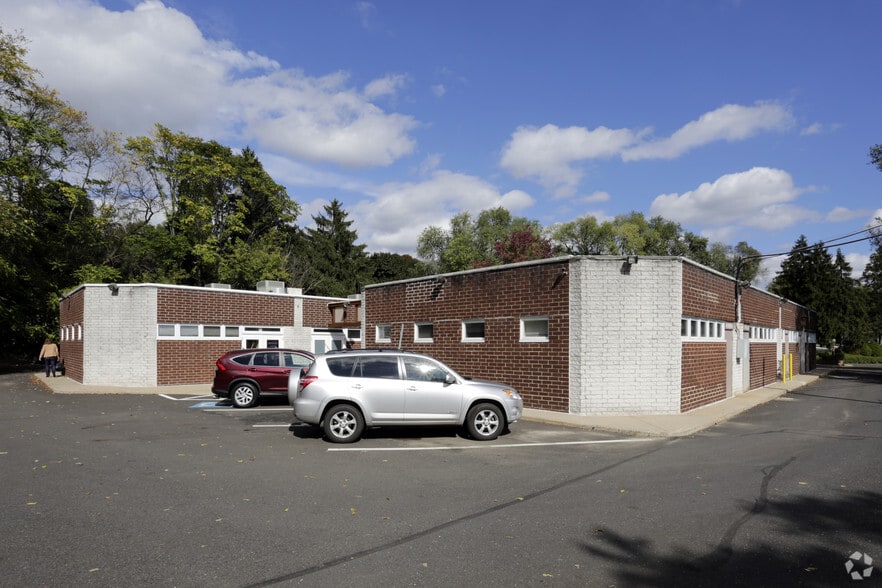 More Photos Of 830 Twining Rd, Dresher Medical For Lease