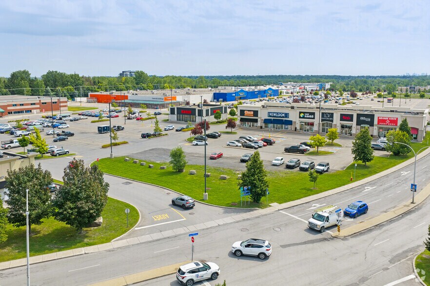More Photos Of 5205 Boul Robert-Bourassa, Laval Unknown For Lease