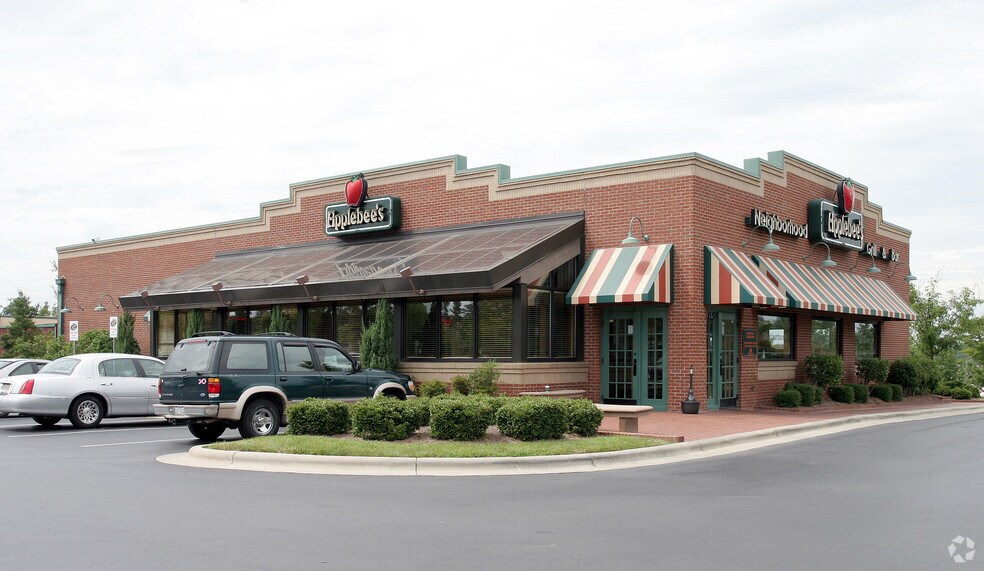 More Photos Of 205 Faith Rd, Salisbury General Retail For Sale