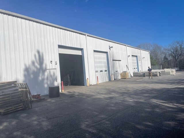 More Photos Of 2799 W Third St, Farmville Warehouse For Sale