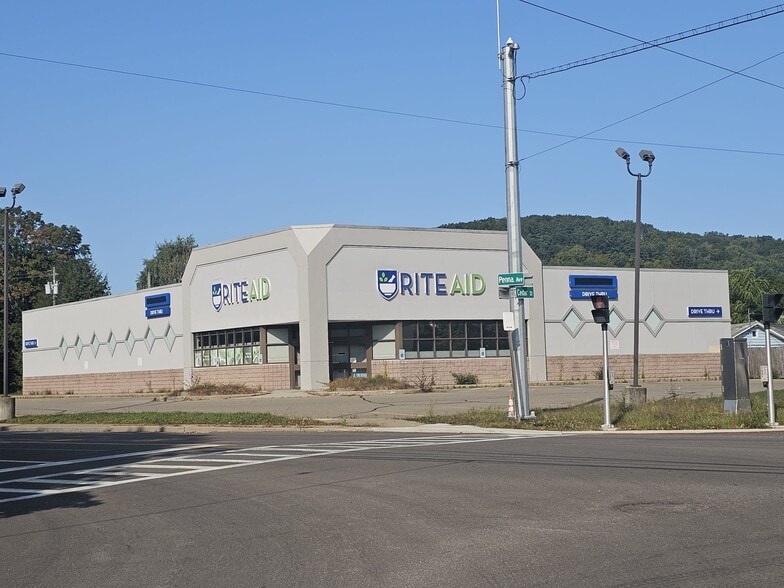 Primary Photo Of 1000 Pennsylvania Ave, Elmira Drugstore For Lease