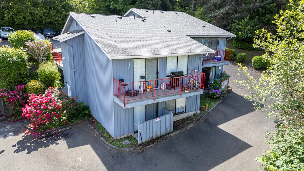 More Photos Of 108 Kensington Ave S, Kent Apartments For Sale