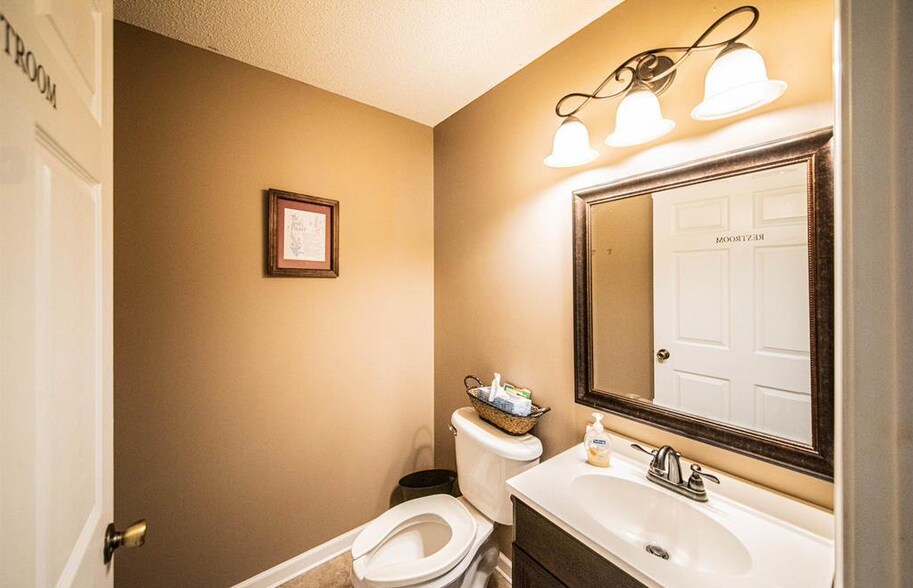 More Photos Of 2025 Clark Line Rd, Paducah Apartments For Sale