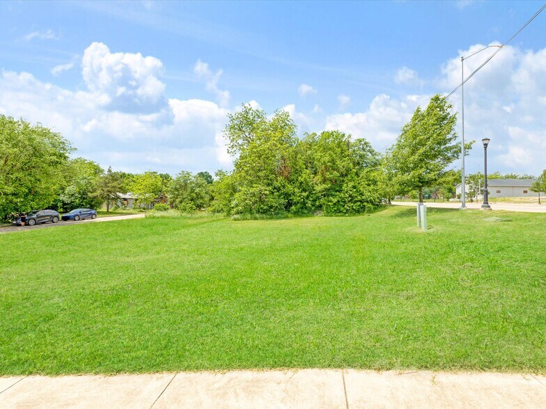 More Photos Of 1158 New York Ave, Fort Worth Land For Sale
