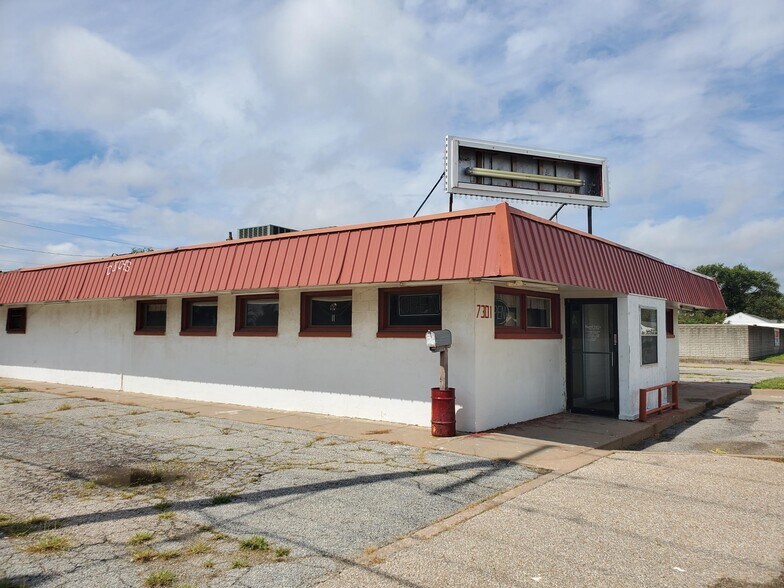 More Photos Of 7301 S Broadway St, Haysville Restaurant For Sale